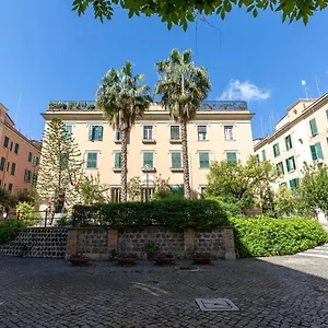 Ginny's Roma
