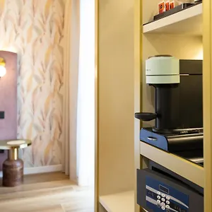 Mavi Luxury Roma