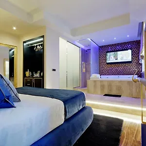 2* Πανσιόν Spanish Diamond Luxury & Jacuzzi