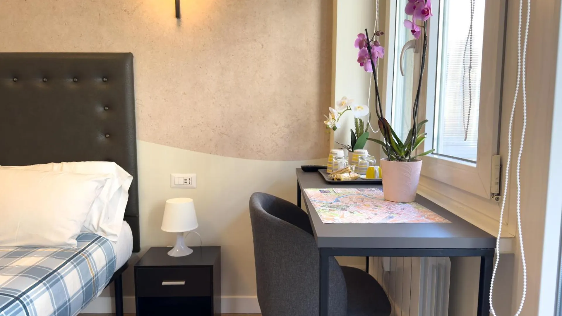 Bed & Breakfast Dolce Remy Vatican Bed And Breakfast Rome